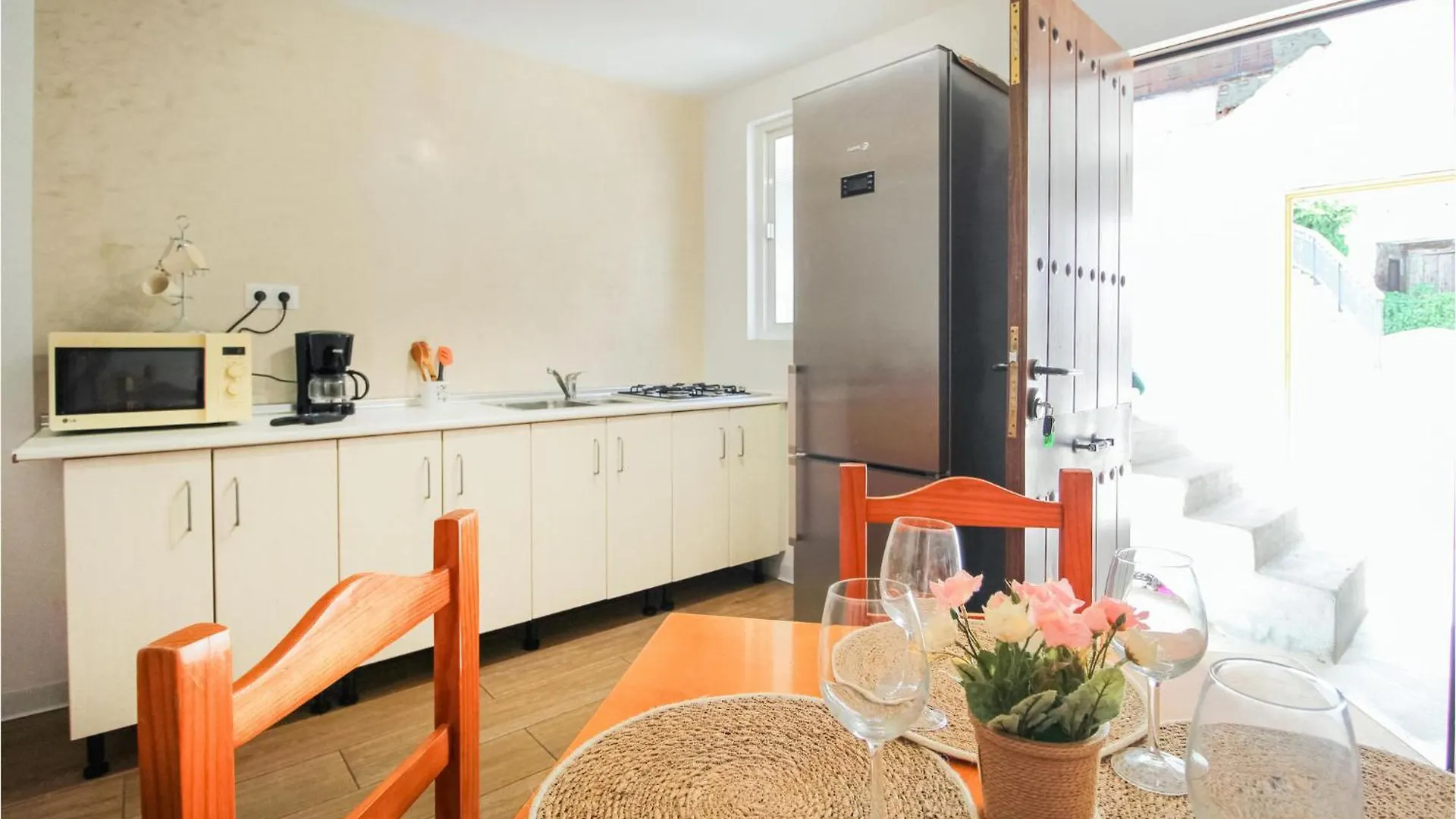 Amazing Apartment In Sayalonga With Kitchenette
