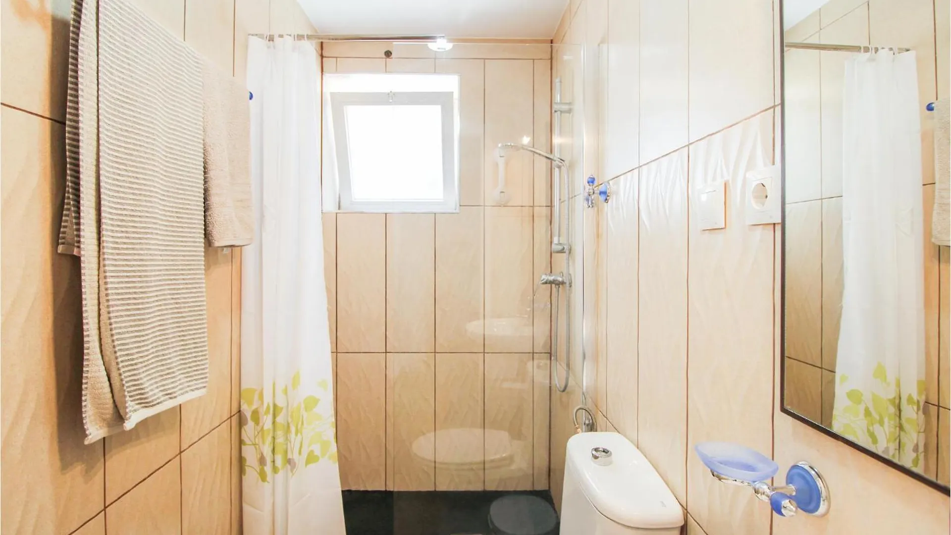 Amazing Apartment In Sayalonga With Kitchenette