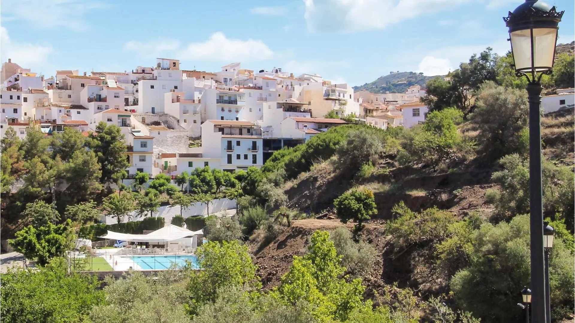 Amazing Apartment In Sayalonga With Kitchenette location
